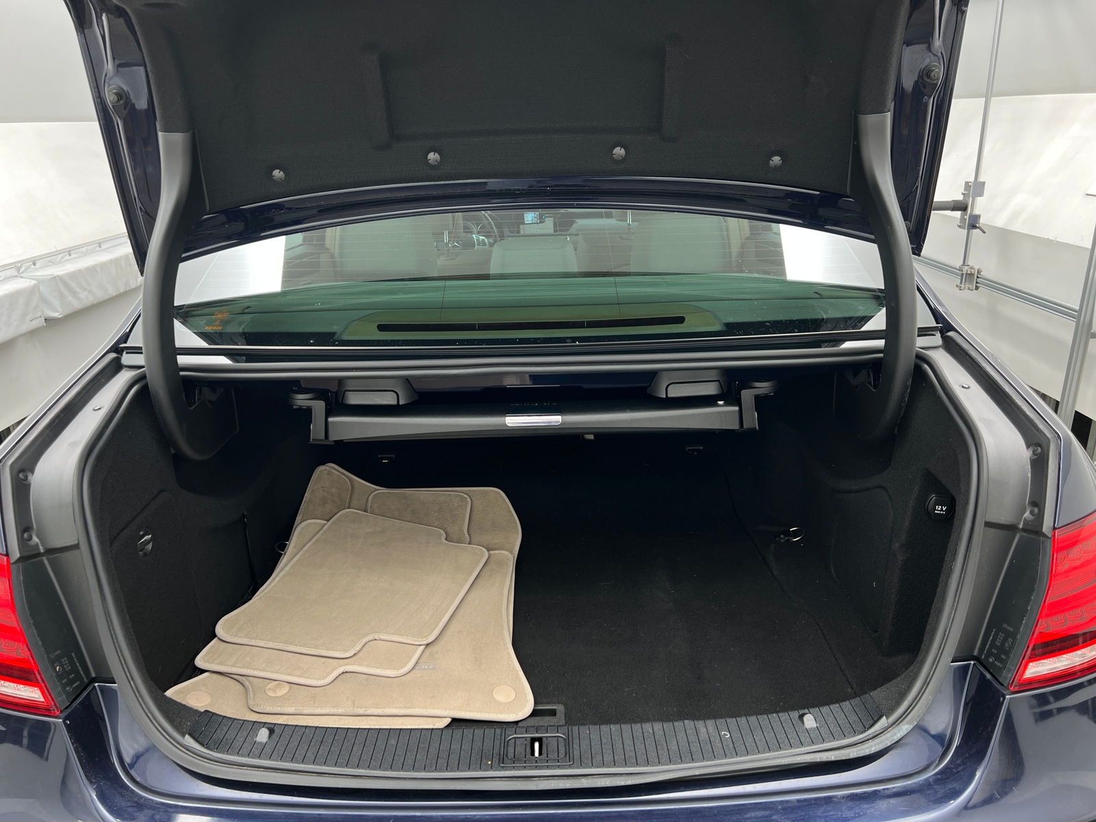 Thumbnail: 2015 Mercedes-Benz E-Class - 6