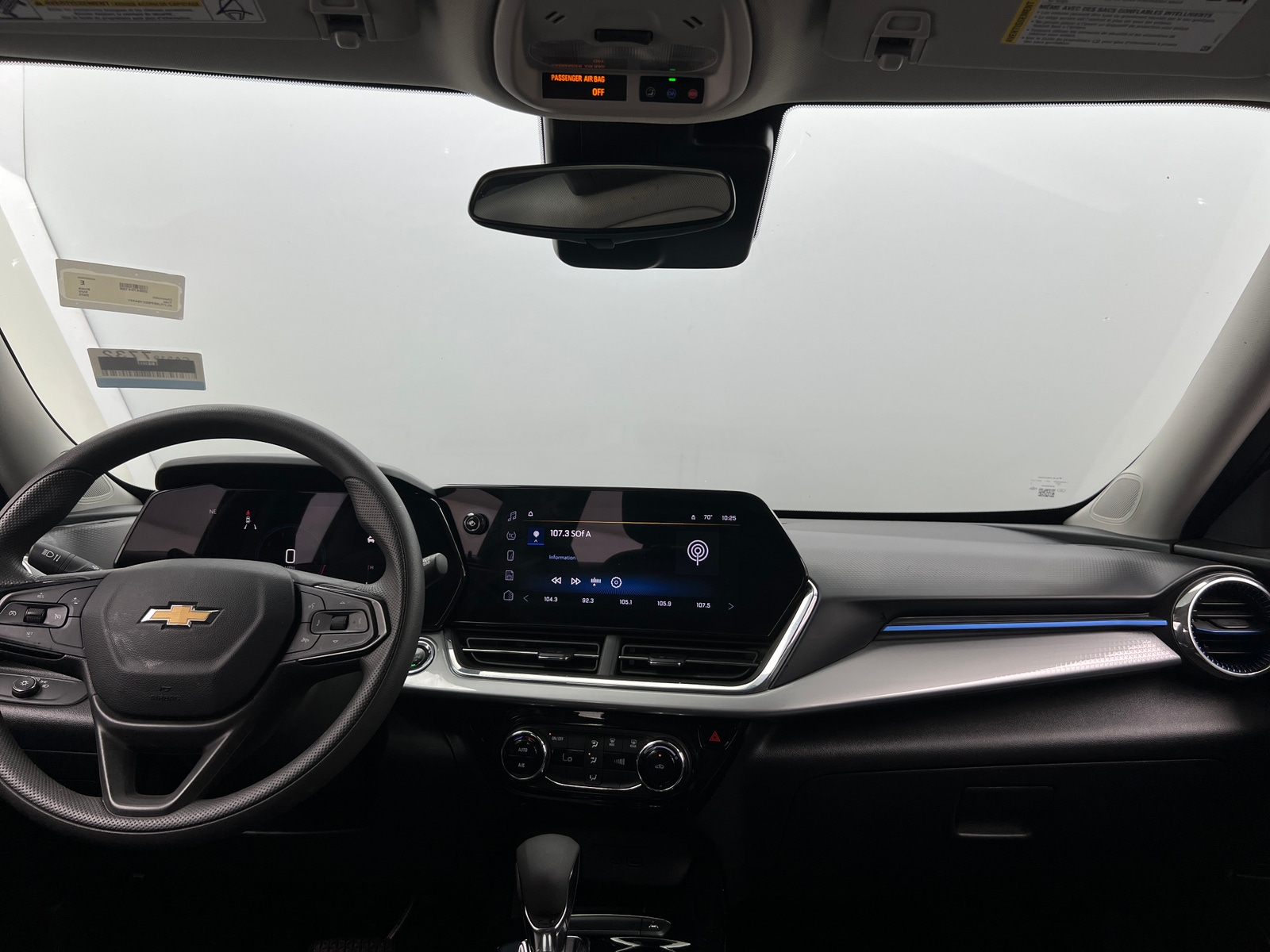Thumbnail: 2025 Chevrolet Trax - 3