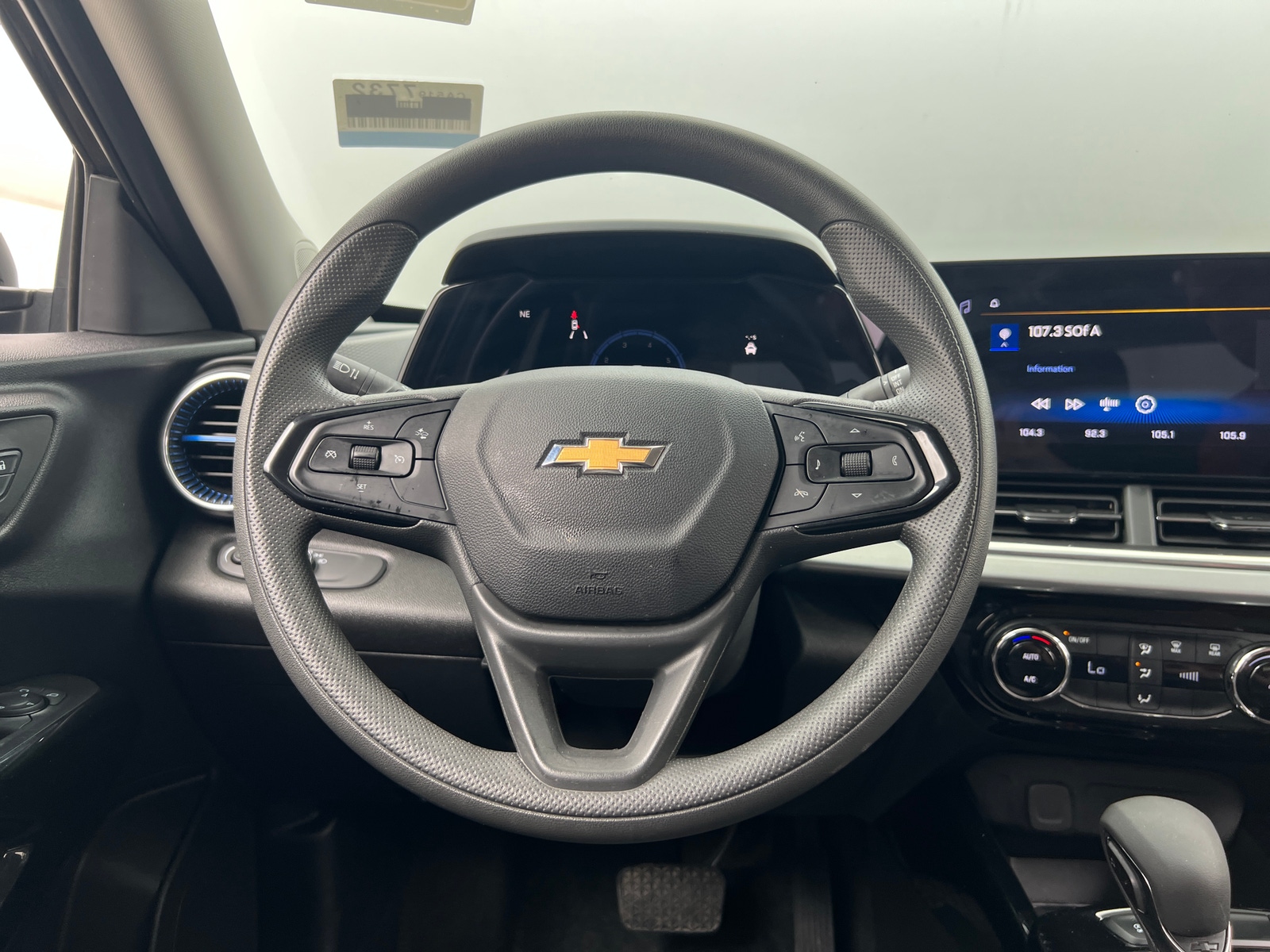 Thumbnail: 2025 Chevrolet Trax - 5