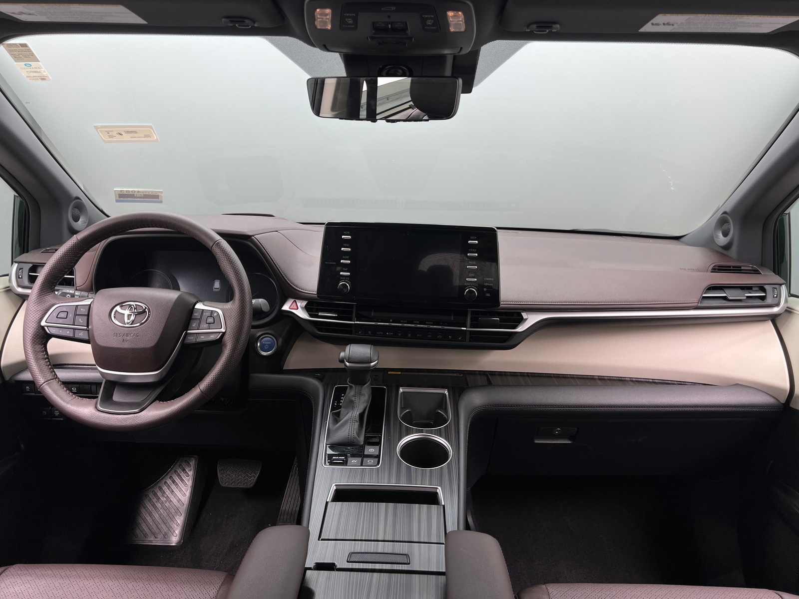 Thumbnail: 2024 Toyota Sienna - 2