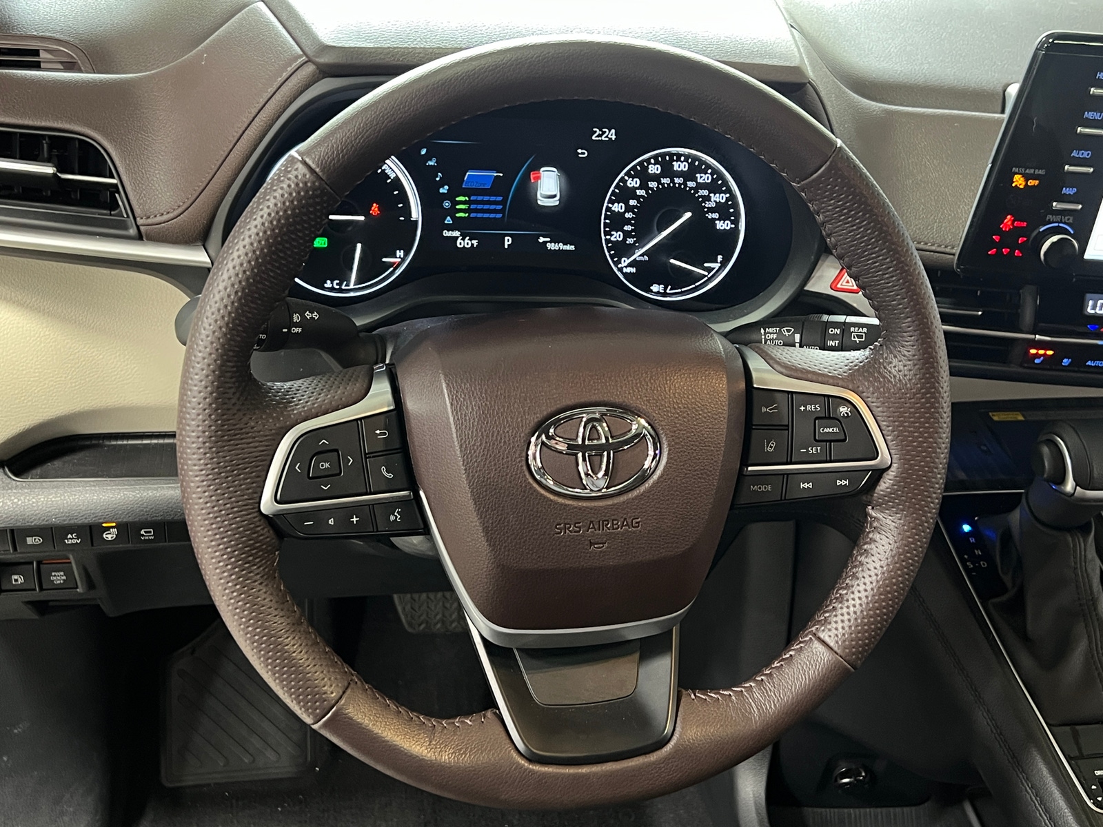 Thumbnail: 2024 Toyota Sienna - 4