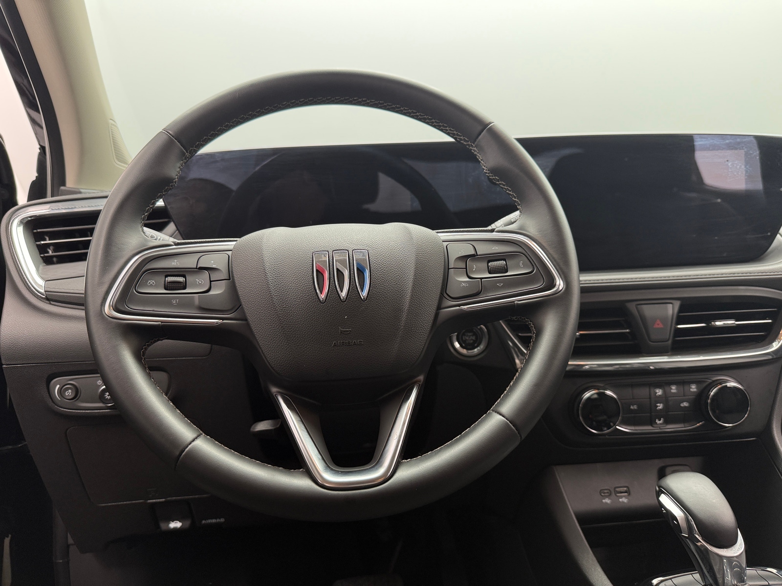 Thumbnail: 2025 Buick Encore GX - 4