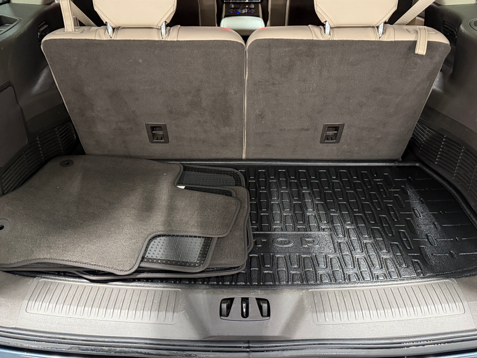 Thumbnail: 2021 Lincoln Aviator - 6