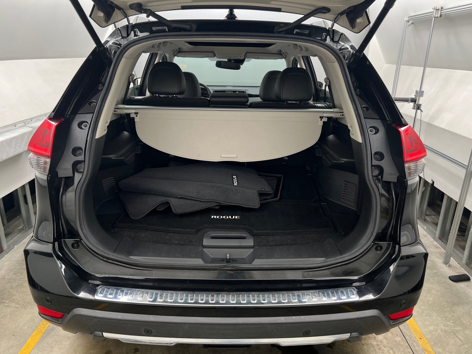 Thumbnail: 2019 Nissan Rogue - 6