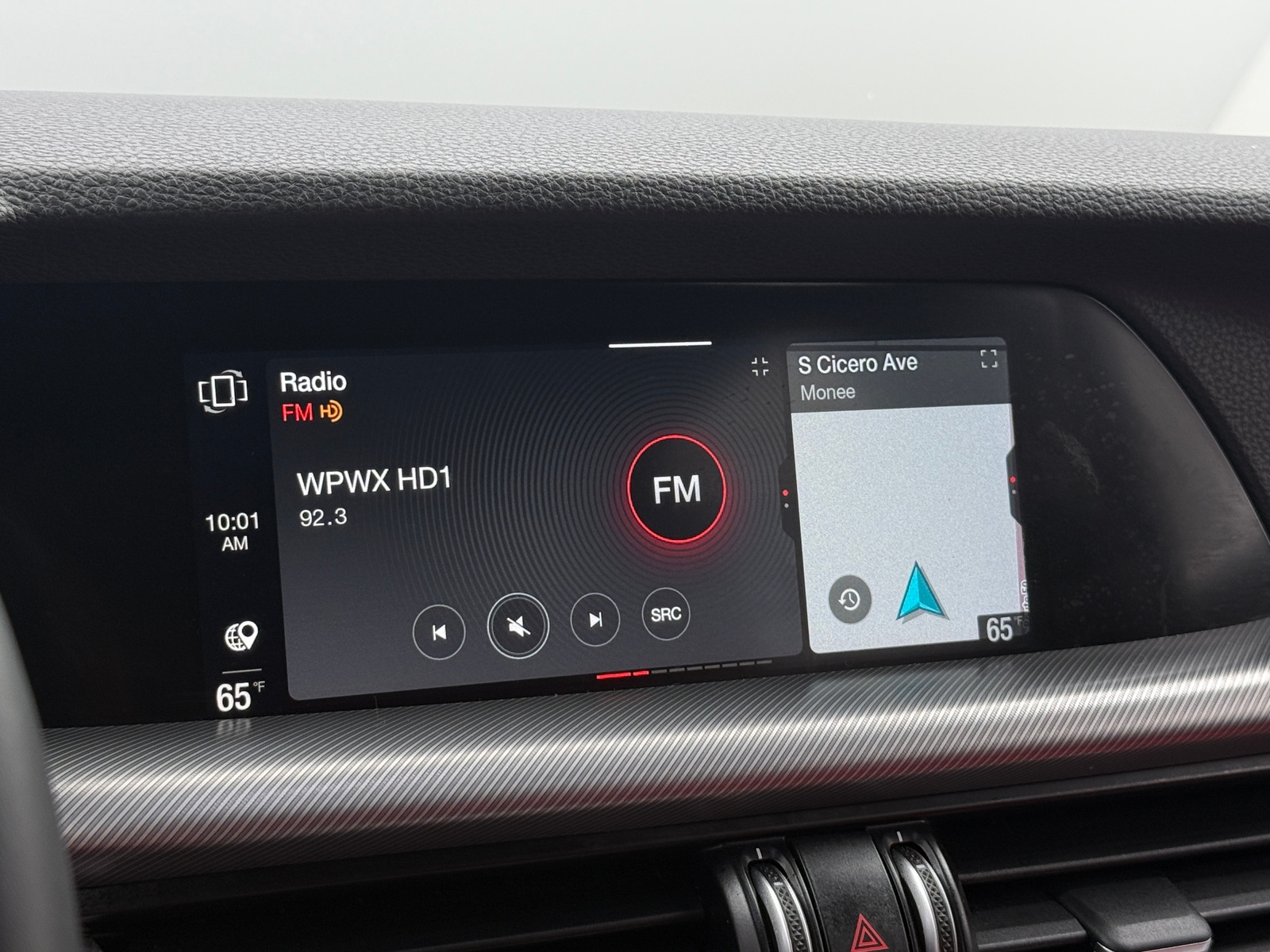 Thumbnail: 2024 Alfa Romeo Stelvio - 3