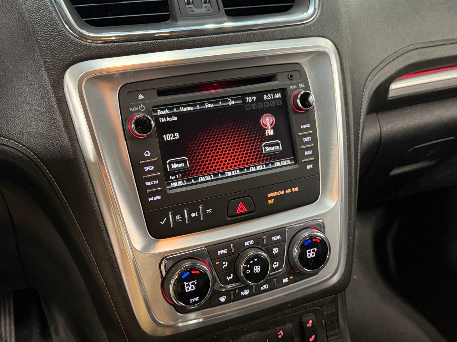 Thumbnail: 2016 GMC Acadia - 3