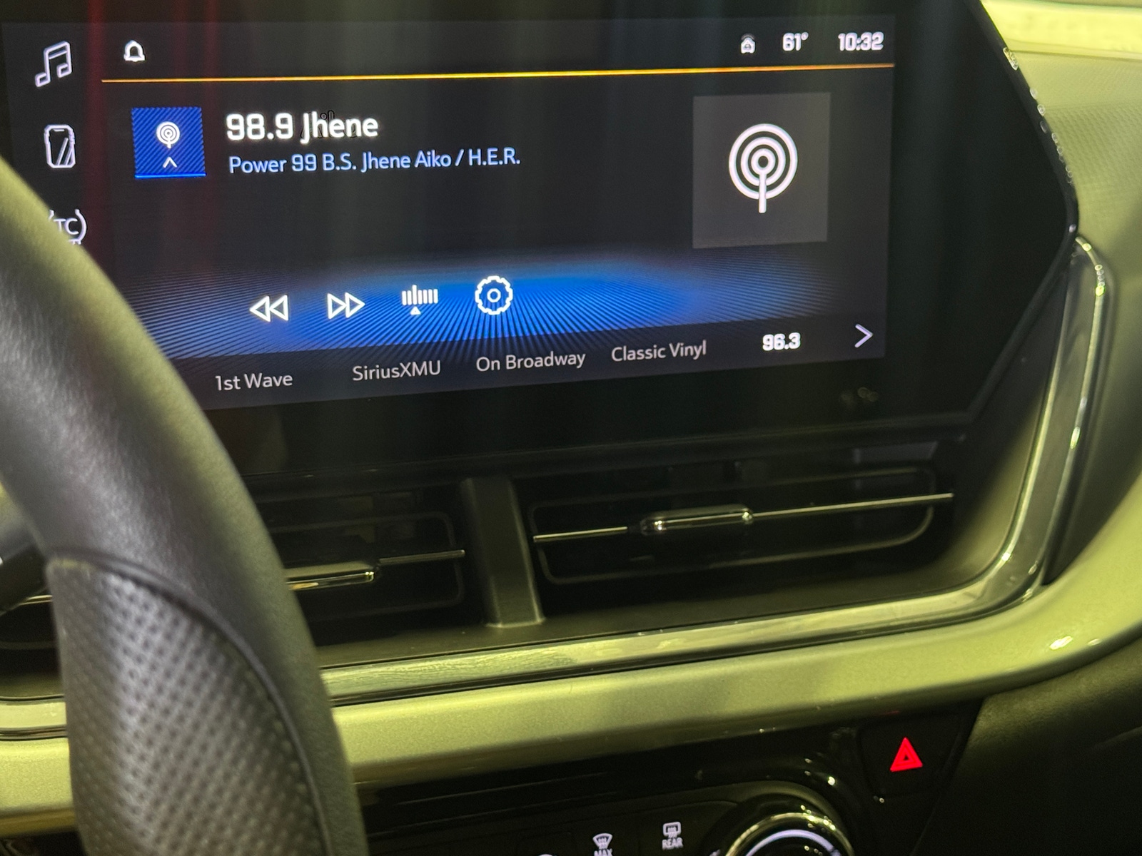 Thumbnail: 2025 Chevrolet Trax - 4