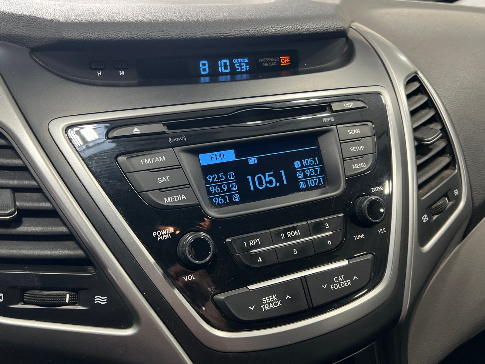 Thumbnail: 2015 Hyundai Elantra - 4