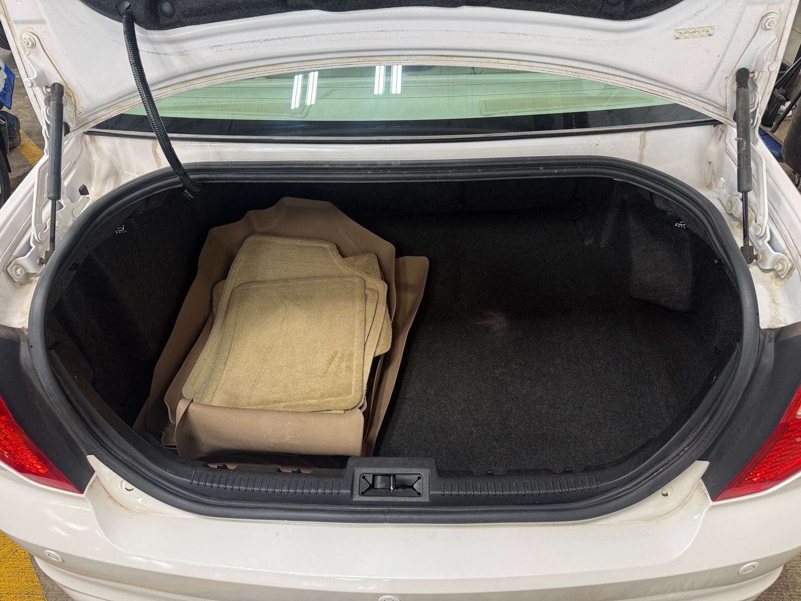 Thumbnail: 2012 Ford Fusion - 7