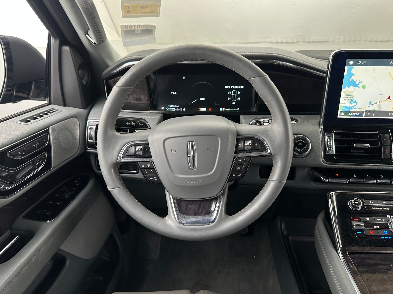 Thumbnail: 2019 Lincoln Navigator - 4