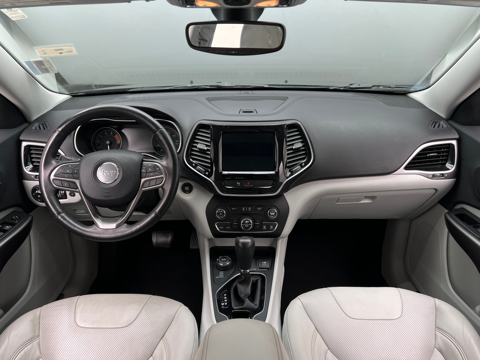 Thumbnail: 2019 Jeep Cherokee - 2