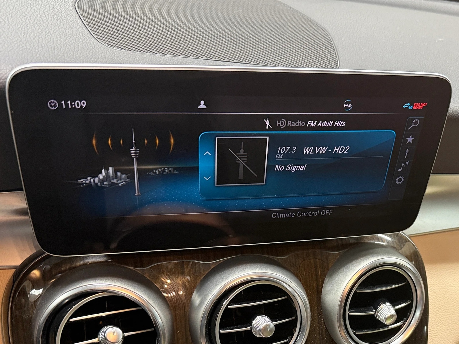 Thumbnail: 2020 Mercedes-Benz C-Class - 3