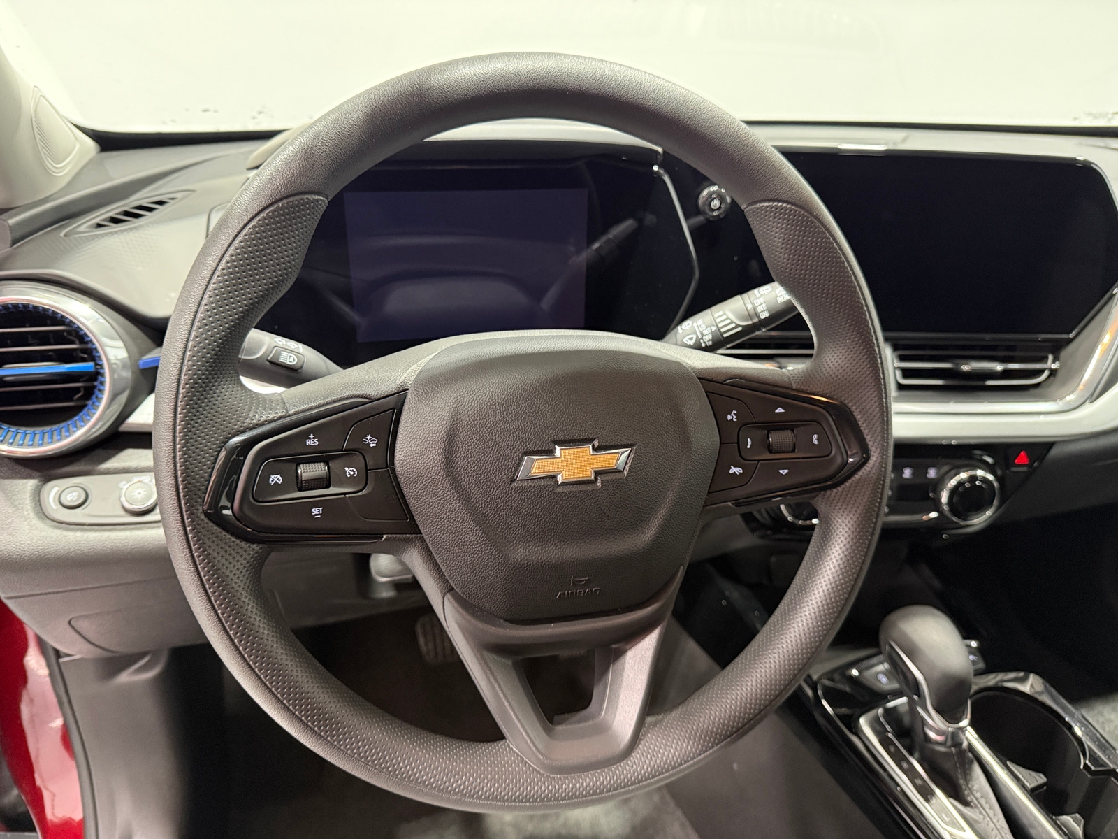 Thumbnail: 2025 Chevrolet Trax - 5