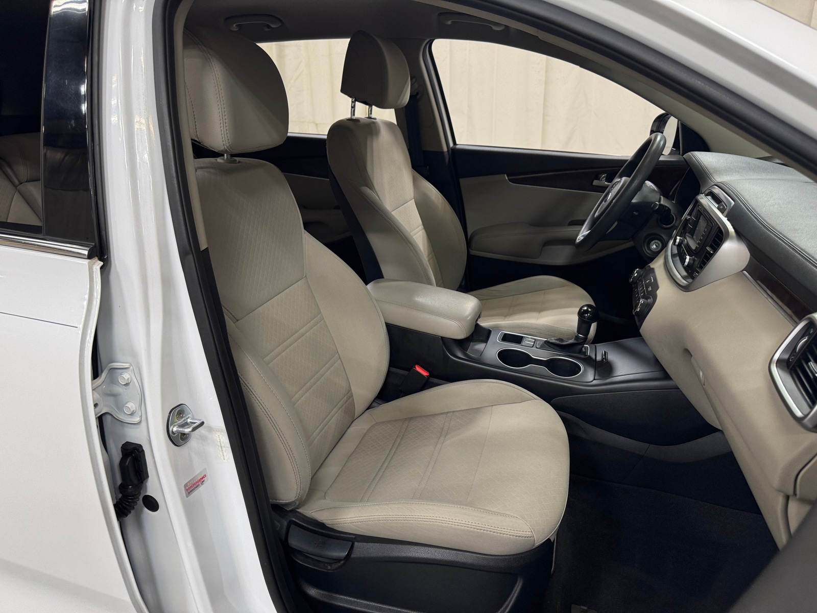 Thumbnail: 2017 Kia Sorento - 2