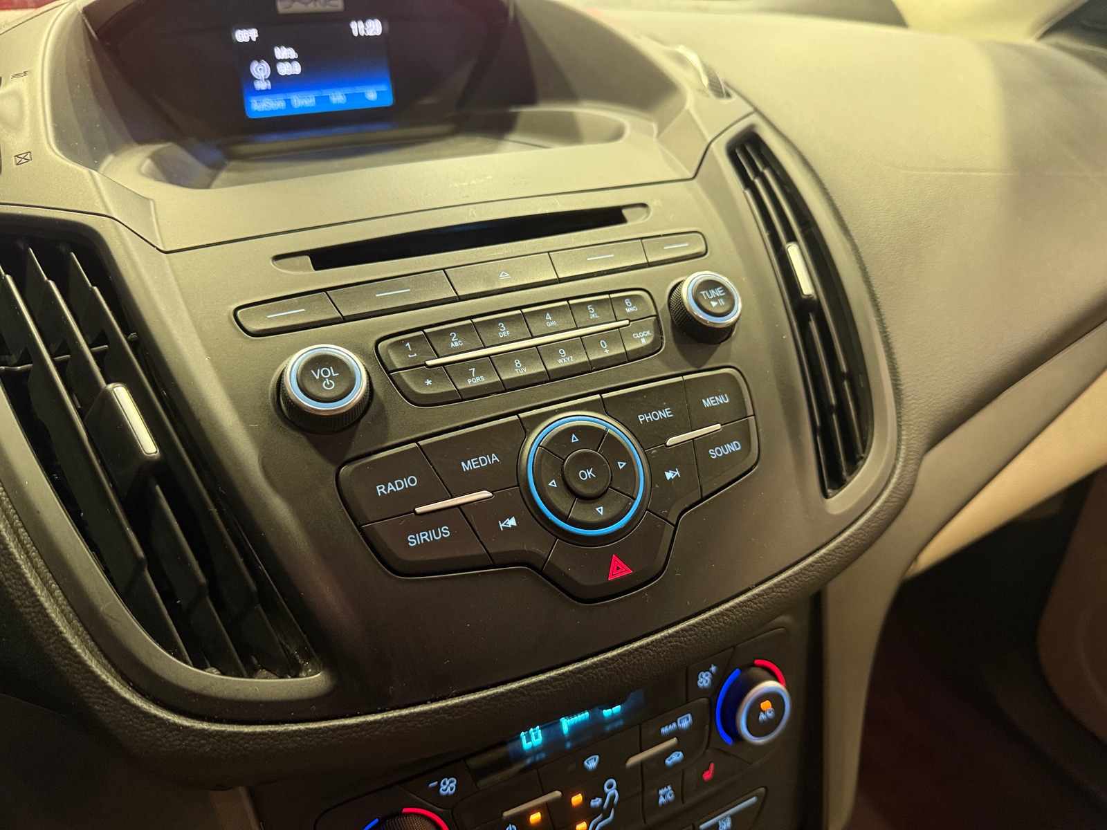 Thumbnail: 2018 Ford Escape - 4