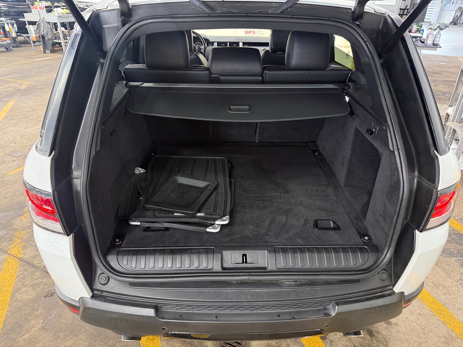 Thumbnail: 2017 Land Rover Range Rover Sport - 6