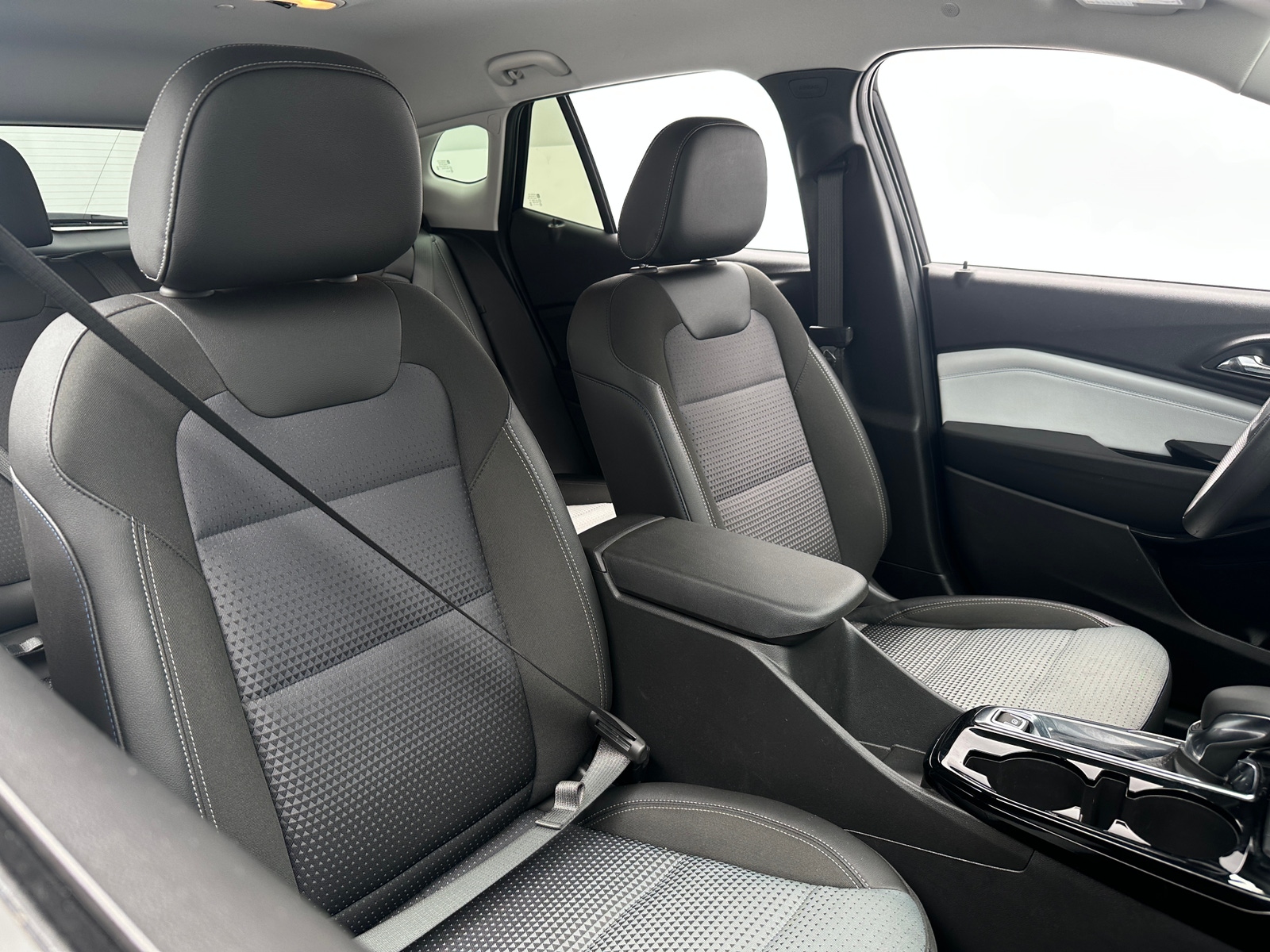 Thumbnail: 2025 Chevrolet Trax - 2