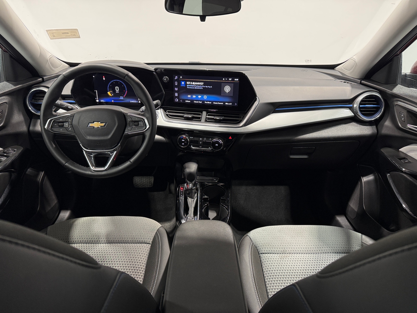 Thumbnail: 2025 Chevrolet Trax - 3