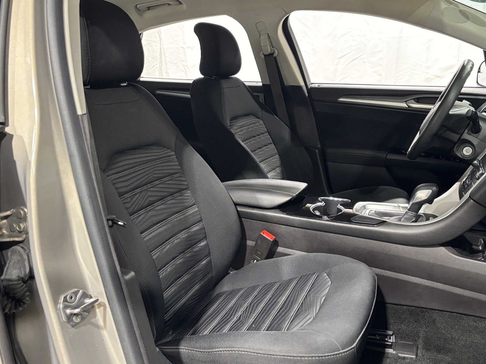 Thumbnail: 2016 Ford Fusion - 2