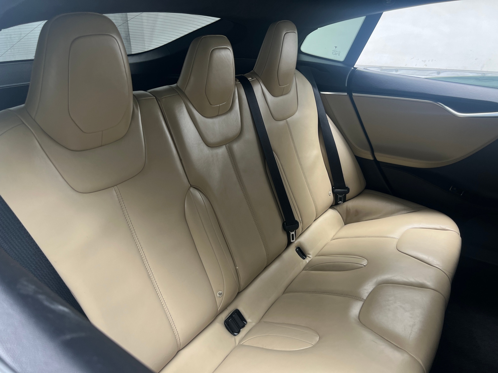 Thumbnail: 2015 Tesla Model S - 5