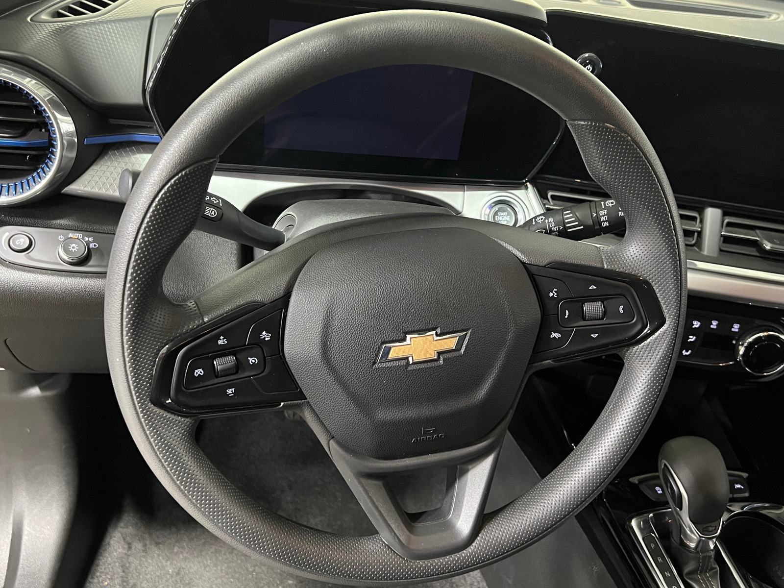 Thumbnail: 2025 Chevrolet Trax - 5