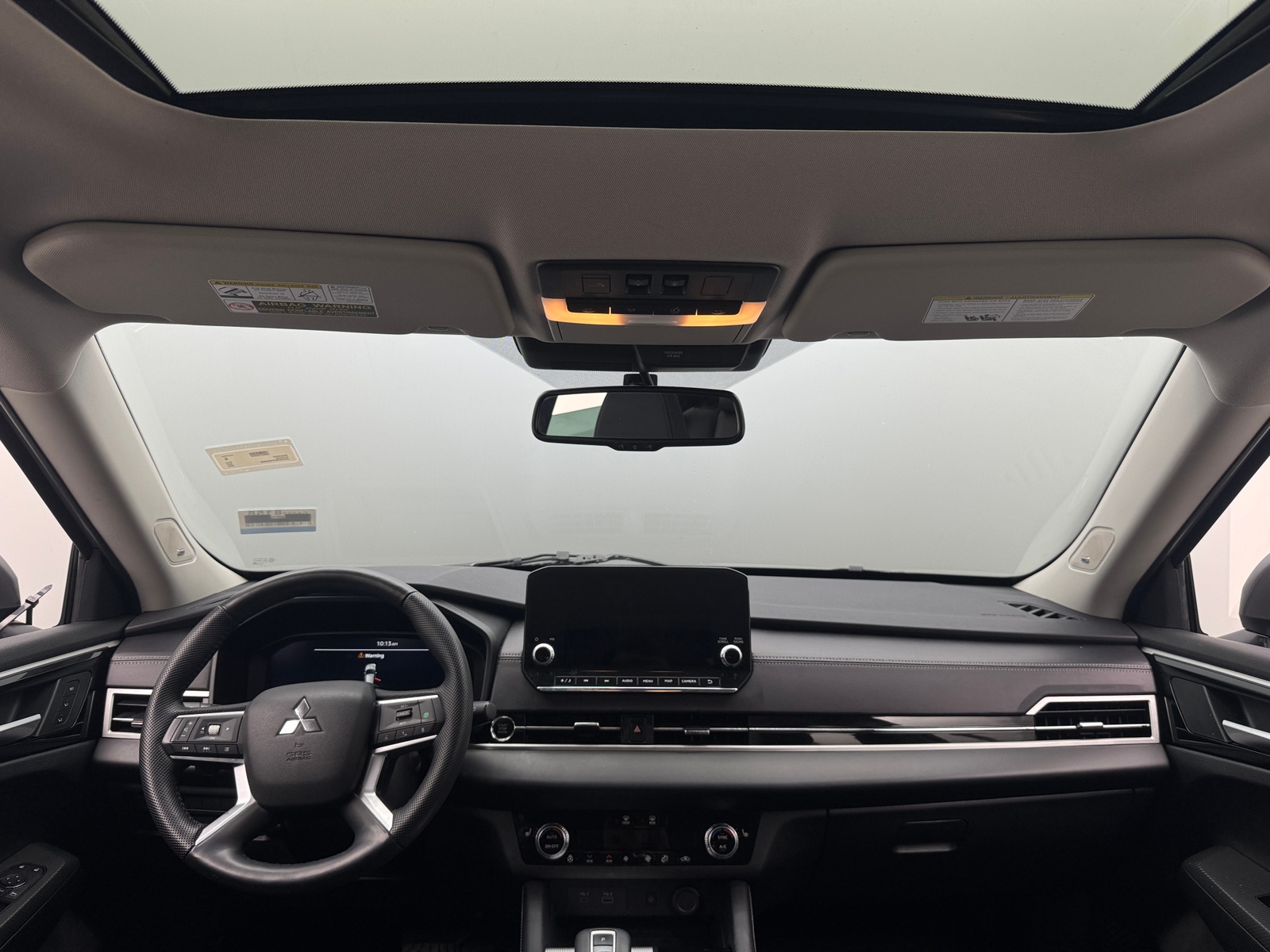 Thumbnail: 2023 Mitsubishi Outlander - 2