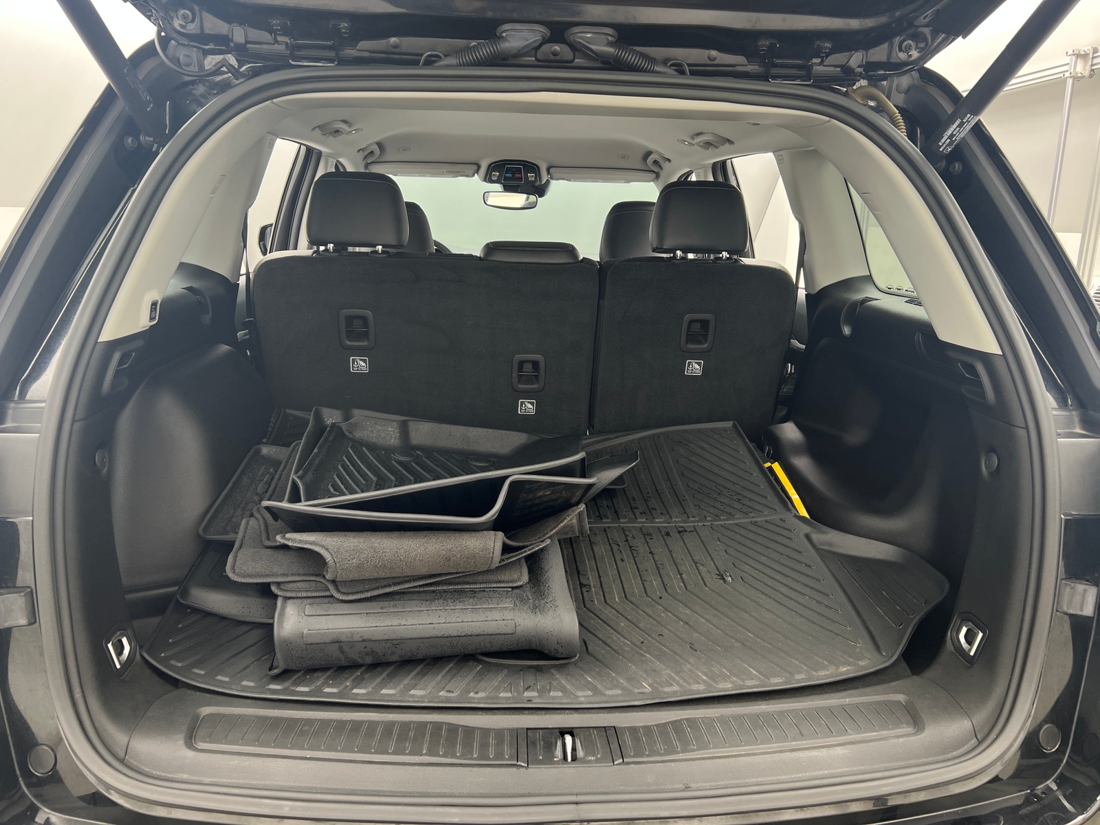 Thumbnail: 2023 Jeep Grand Cherokee - 6