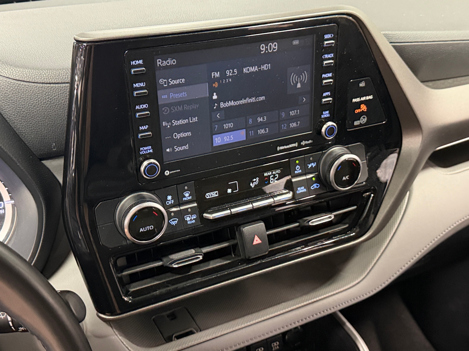 Thumbnail: 2021 Toyota Highlander - 4