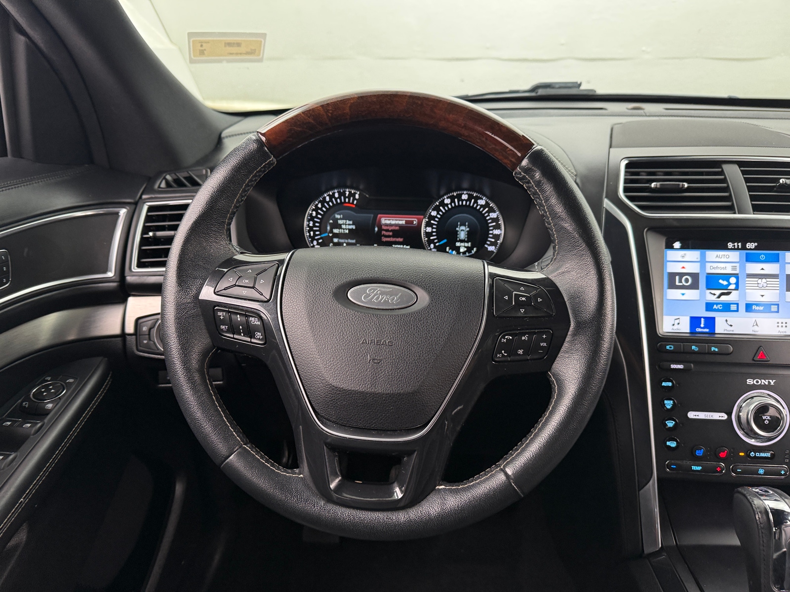 Thumbnail: 2019 Ford Explorer - 4