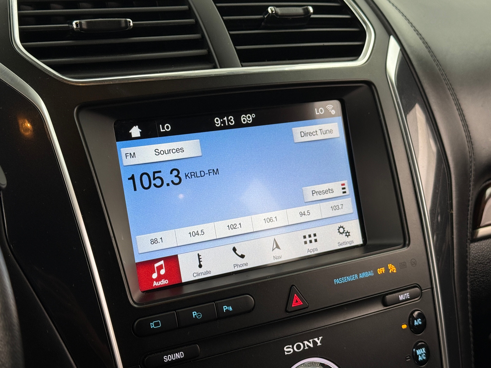 Thumbnail: 2019 Ford Explorer - 3