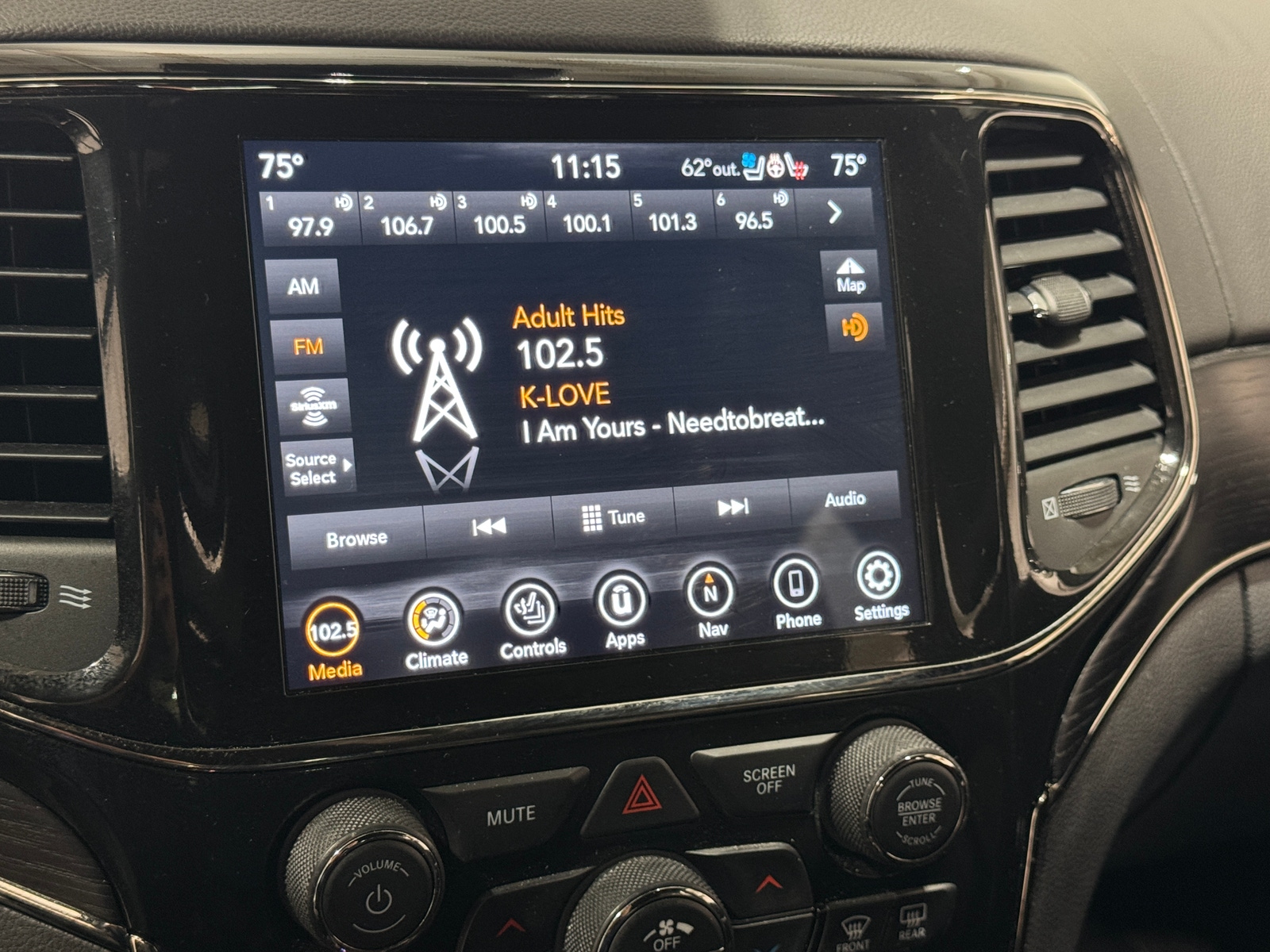 Thumbnail: 2021 Jeep Grand Cherokee - 3