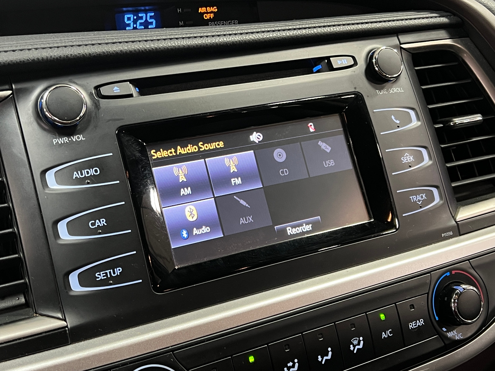 Thumbnail: 2018 Toyota Highlander - 4