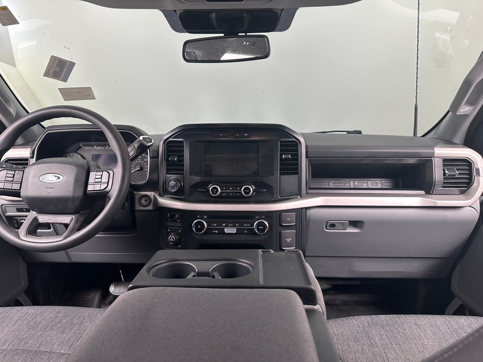 Thumbnail: 2022 Ford Econoline - 3