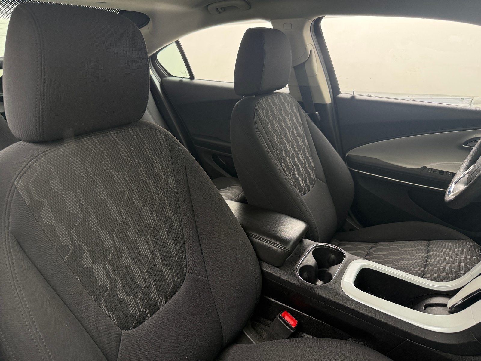 Thumbnail: 2013 Chevrolet Volt - 2