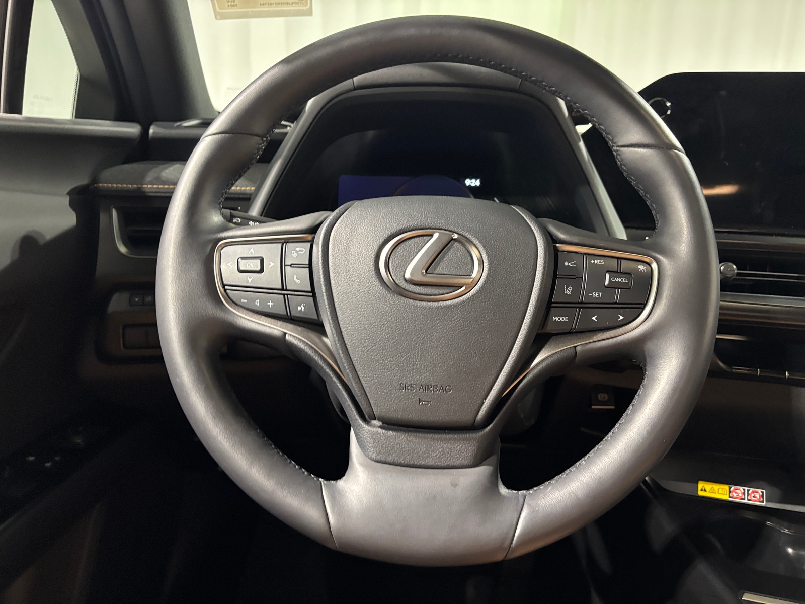 Thumbnail: 2024 Lexus UX - 4