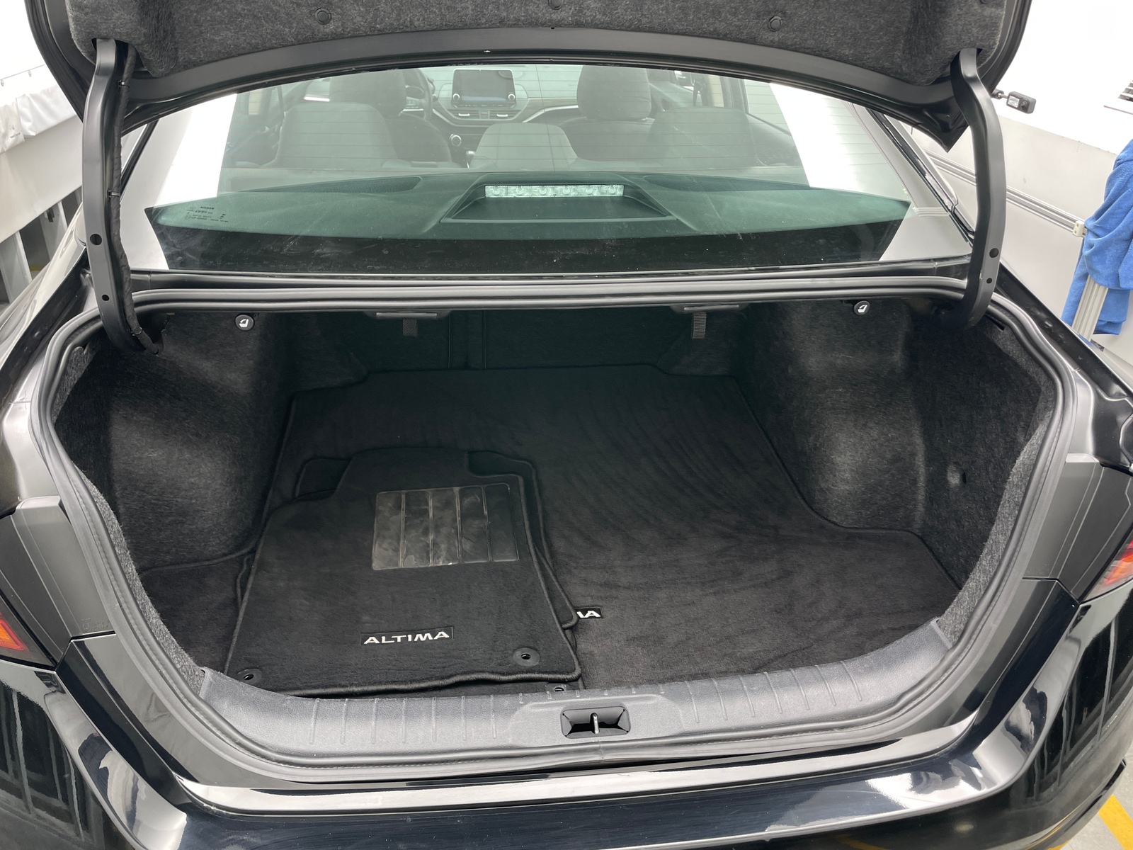 Thumbnail: 2025 Nissan Altima - 7