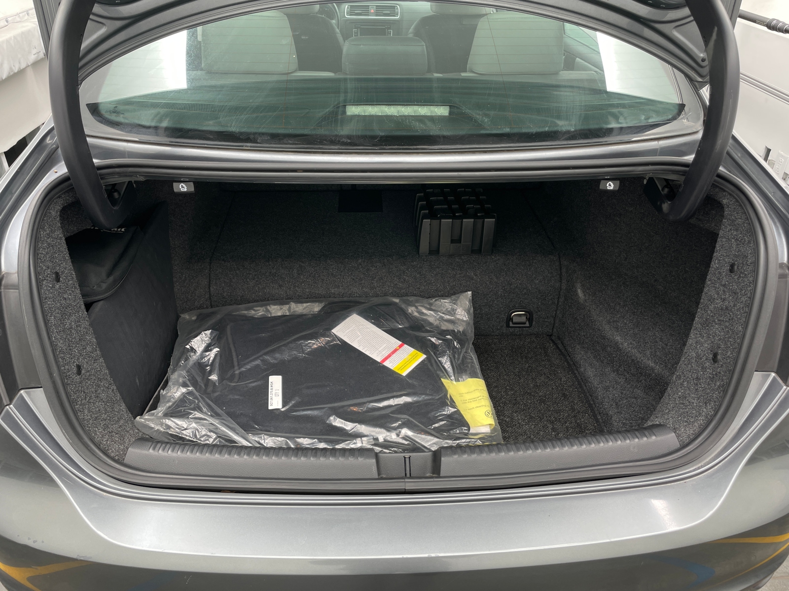 Thumbnail: 2014 Volkswagen Jetta - 6