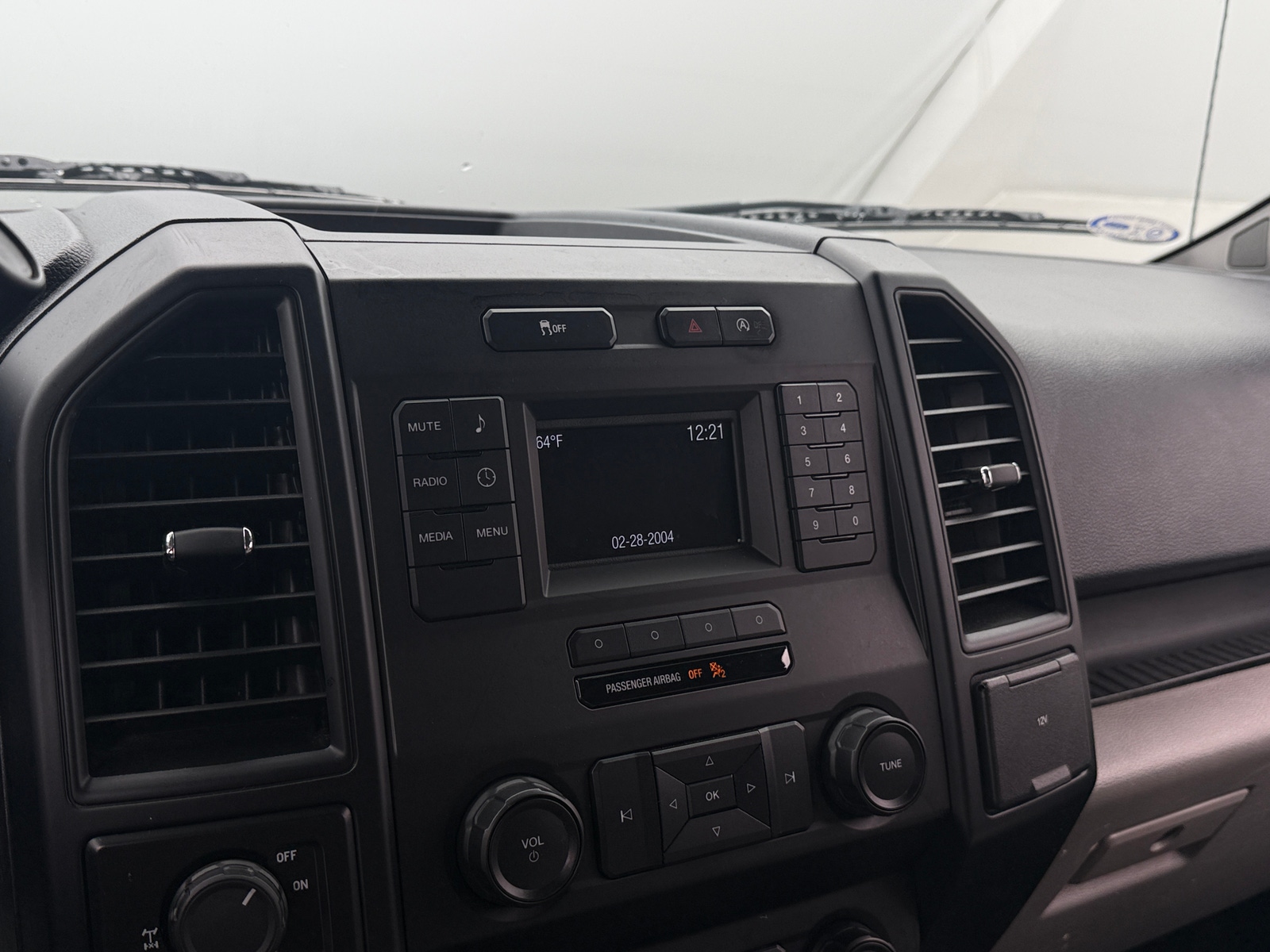 Thumbnail: 2016 Ford Econoline - 3