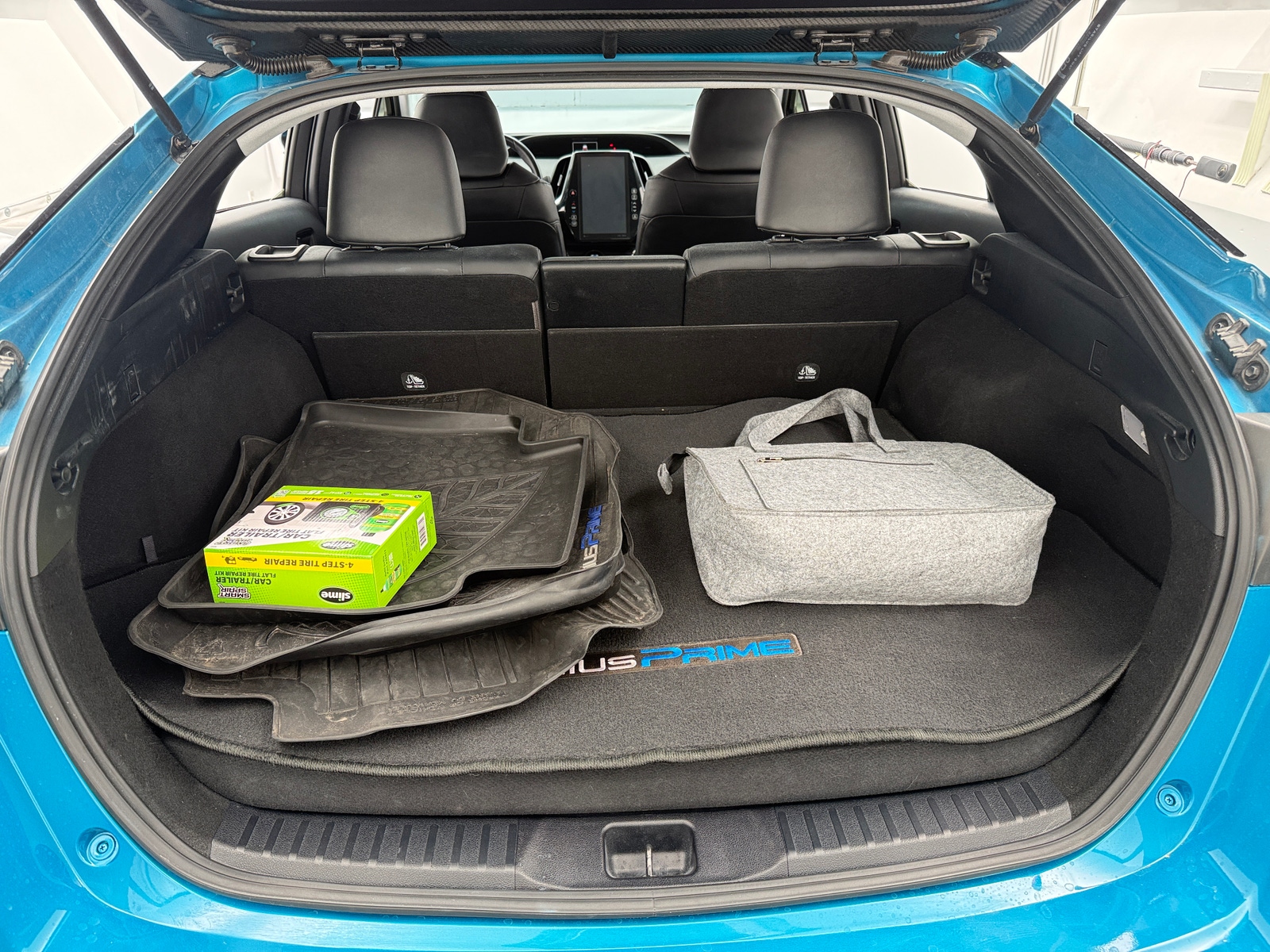 Thumbnail: 2018 Toyota Prius Prime - 6