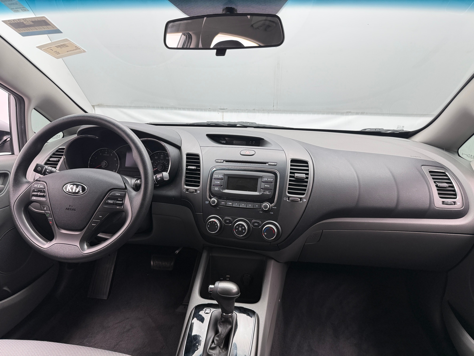 Thumbnail: 2018 Kia Forte - 3