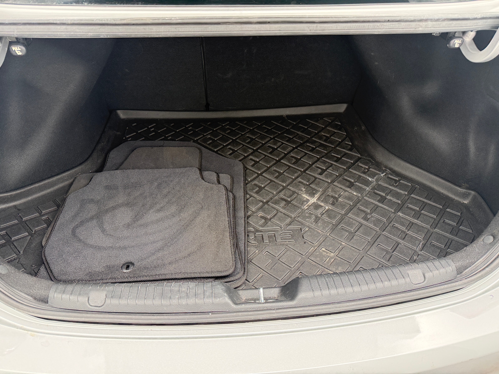 Thumbnail: 2018 Kia Forte - 7