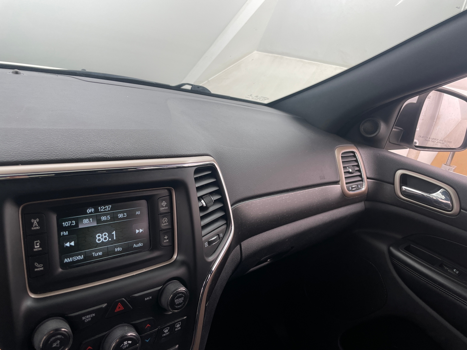 Thumbnail: 2016 Jeep Grand Cherokee - 4