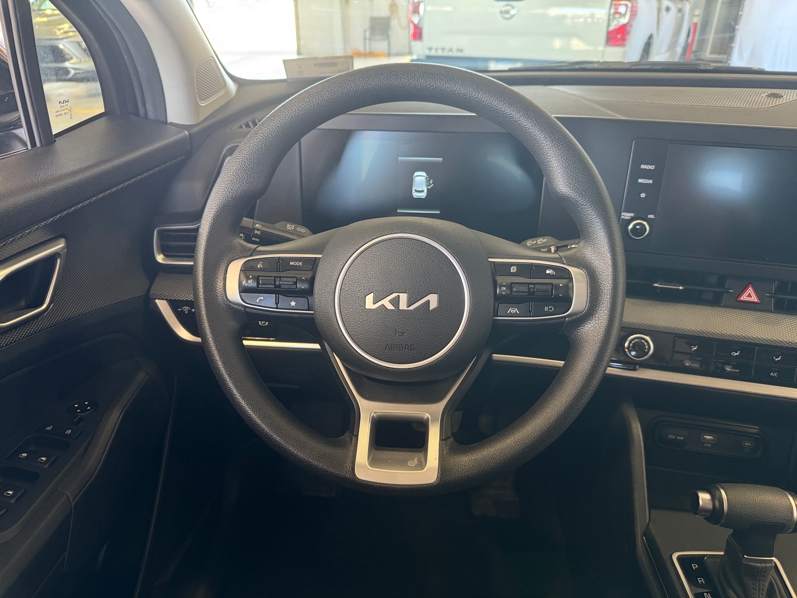 Thumbnail: 2025 Kia Sportage - 5