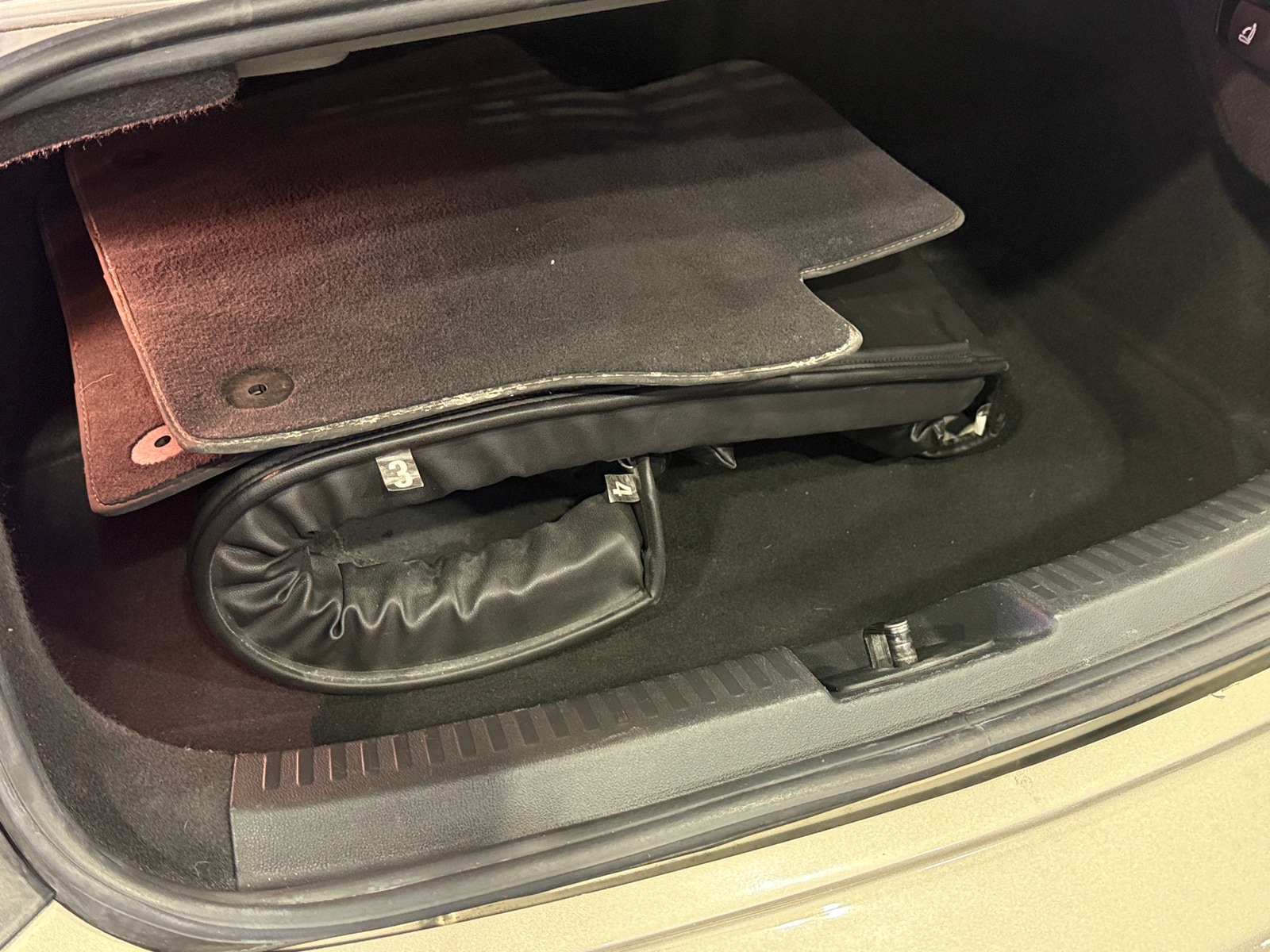 Thumbnail: 2015 Volkswagen Beetle - 7