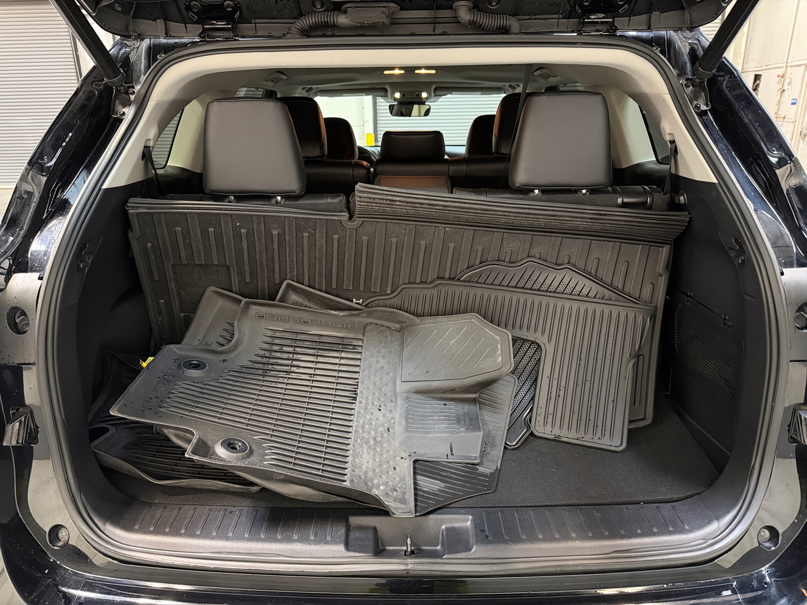 Thumbnail: 2022 Toyota Highlander - 6