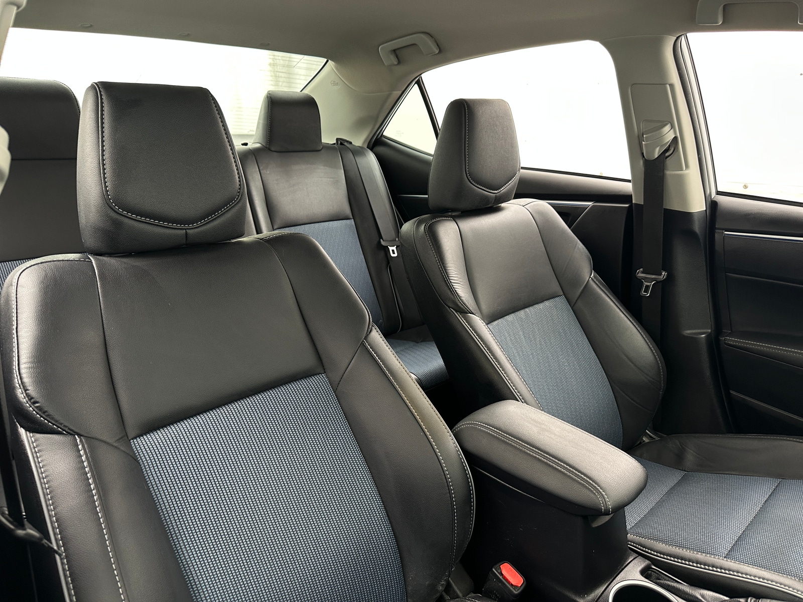 Thumbnail: 2015 Toyota Corolla - 2