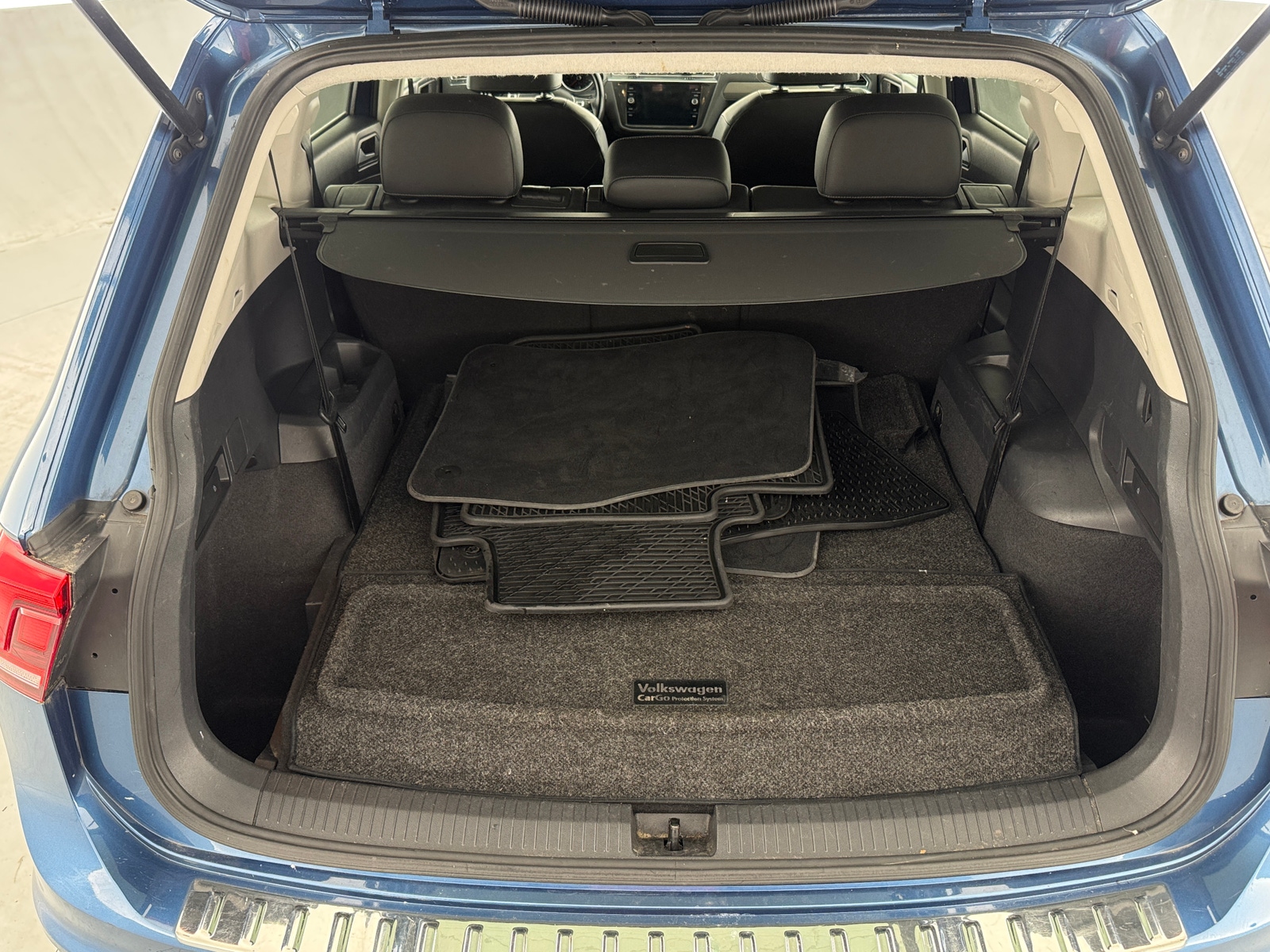 Thumbnail: 2019 Volkswagen Tiguan - 6