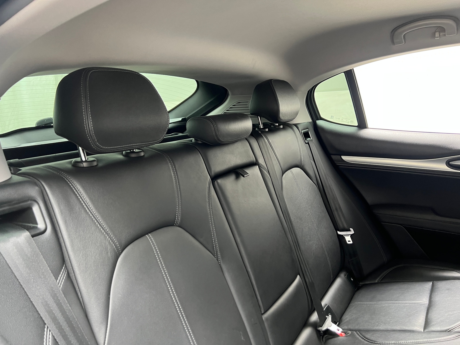 Thumbnail: 2018 Alfa Romeo Stelvio - 5