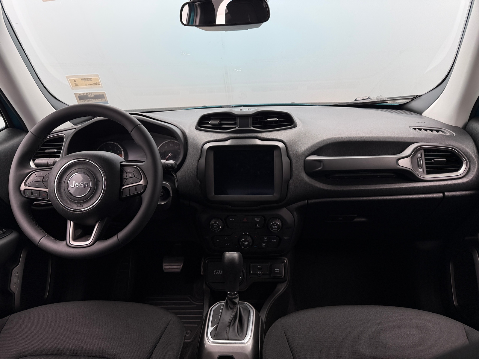 Thumbnail: 2022 Jeep Renegade - 3