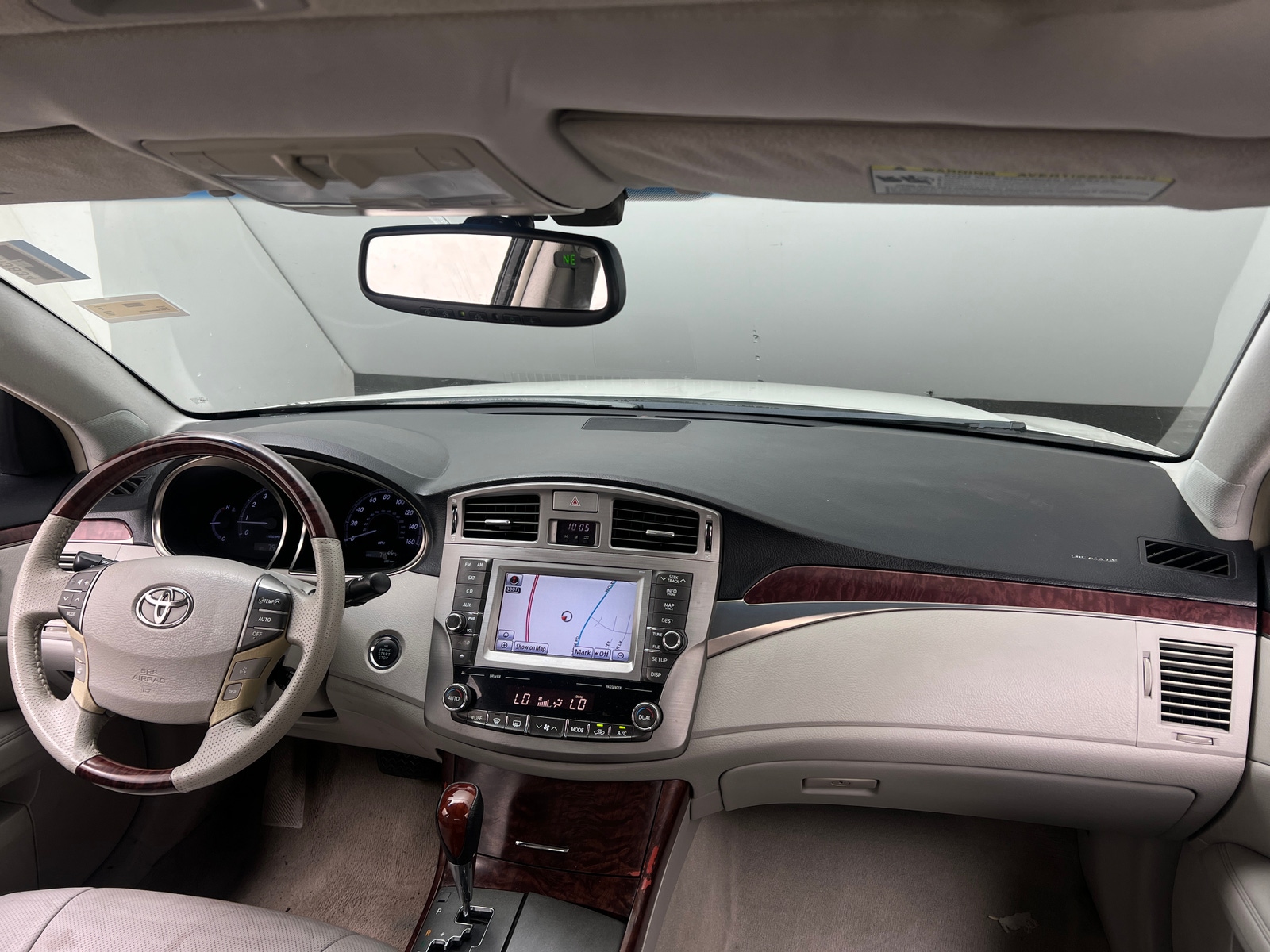 Thumbnail: 2011 Toyota Avalon - 2